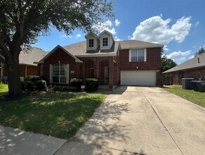 Building Photo - 7215 Park Hill Trail