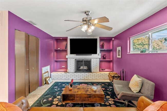 Building Photo - 1191 87th Ave N