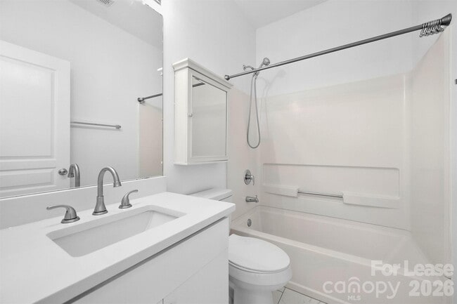 Building Photo - 2252 Vision Dr