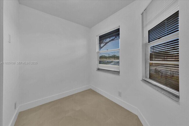 Building Photo - 650 SW 124th Terrace