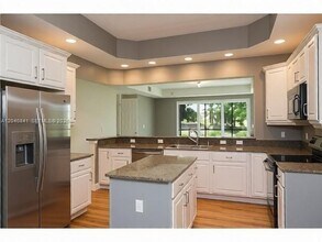 Building Photo - 10130 Bellavista Cir