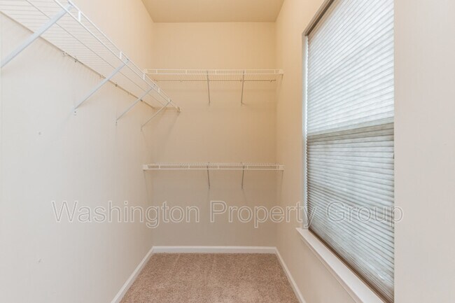 Building Photo - 7114 Daniel John Dr