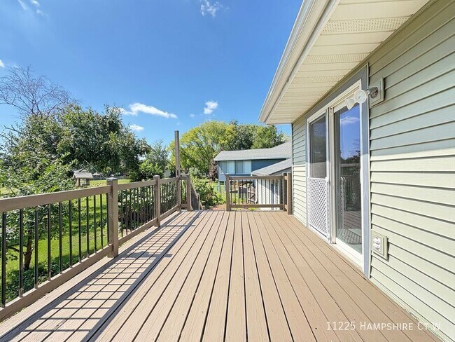 Building Photo - 11225 Hampshire Ct W