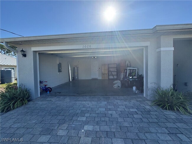 Building Photo - 1028 Allman Ave