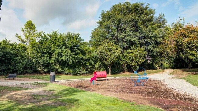 Building Photo - 747 Ralph McGill Blvd NE