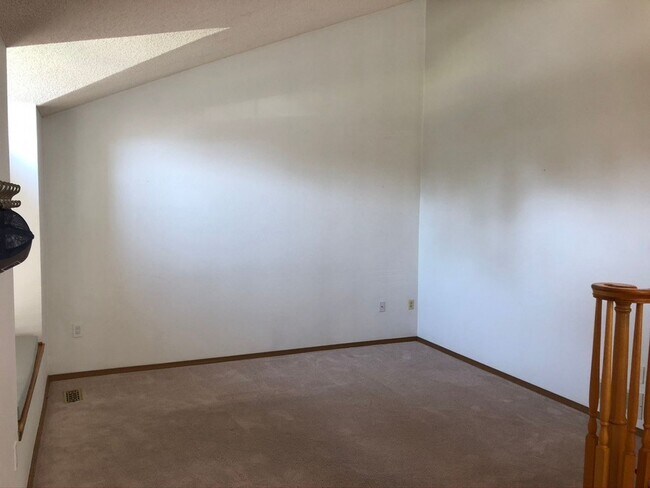 Building Photo - 3 Bedroom House on Quiet Cul-de-sac in Broomfield