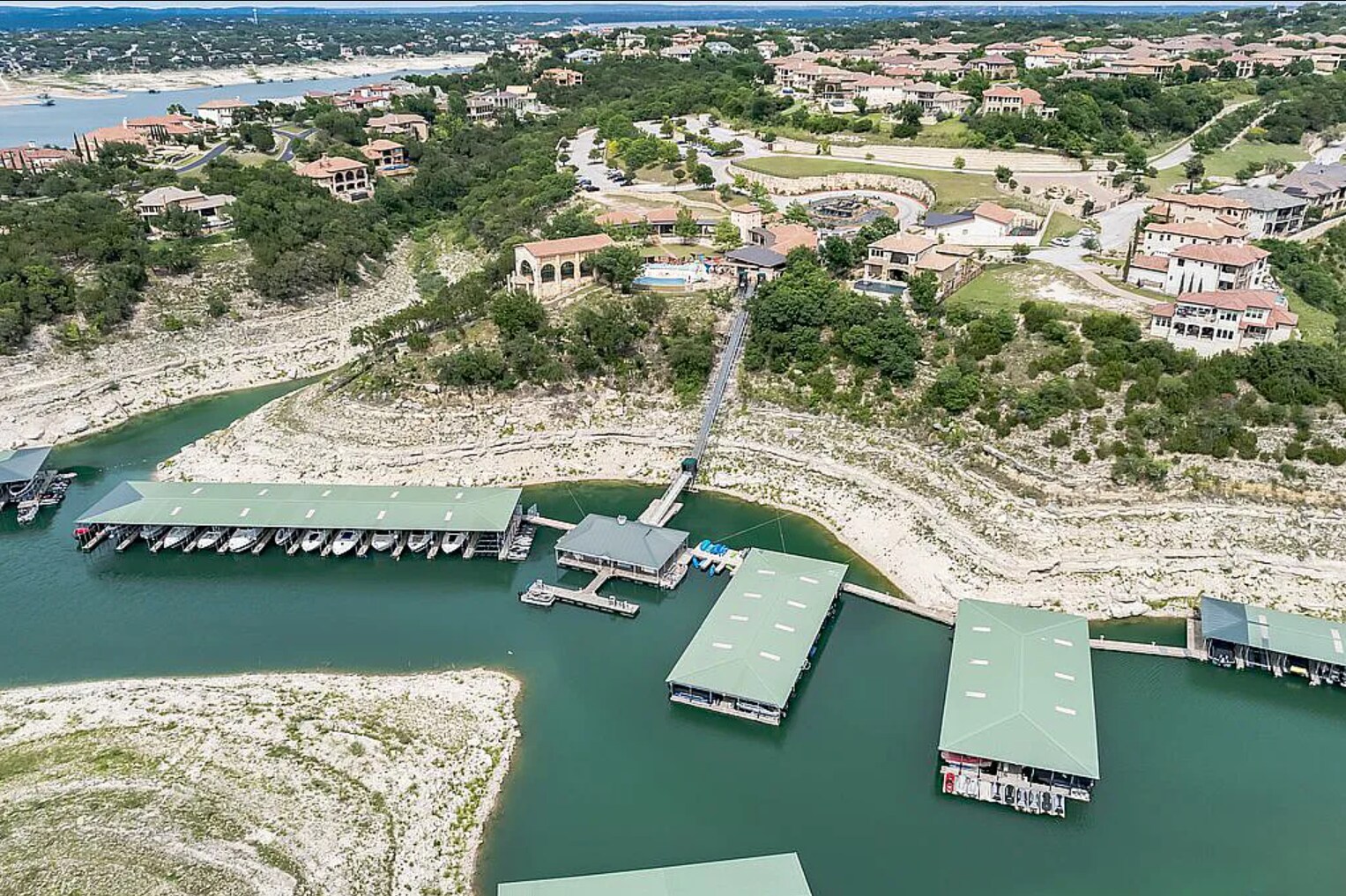 Rough Hollow Amenities - 513 Elworth Path