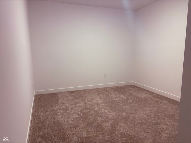 Building Photo - 5916 Sunstone Rd