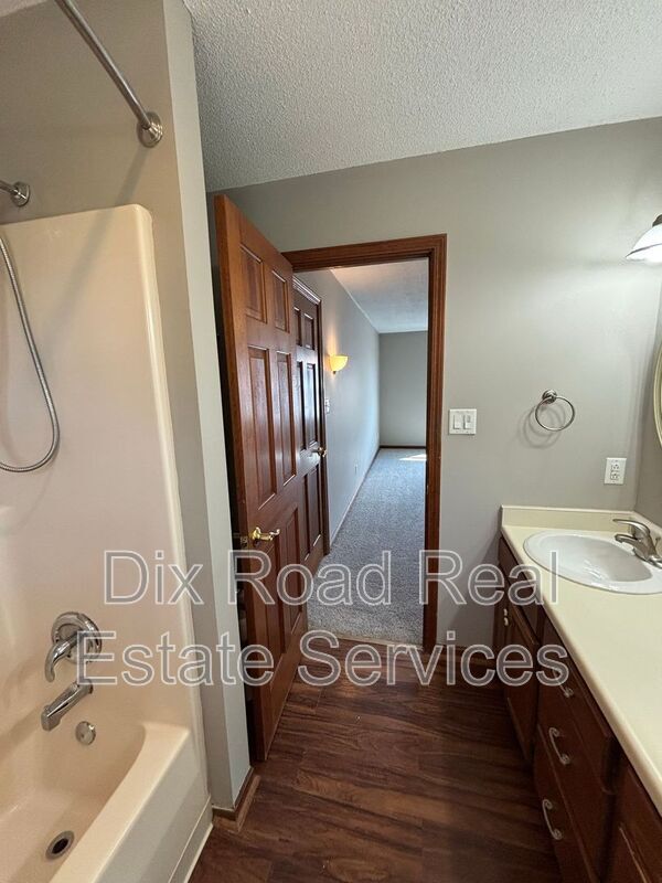 Building Photo - 4537 Rosewood Ct