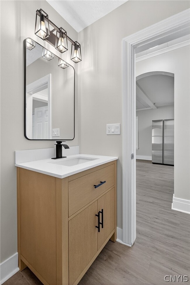 Building Photo - 111 Maplehurst Ave