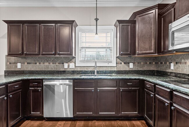 Building Photo - 880 Cherry Blossom Ln
