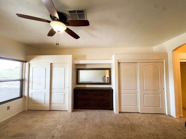 Building Photo - “Well Maintained 2-Bedroom, 2-Bathroom Home in Foothills”