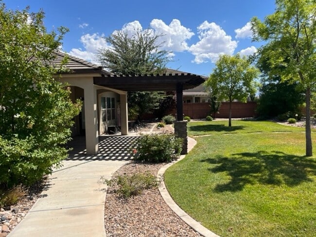 Primary Photo - Spacious 3 Bedroom Home in Little Valley