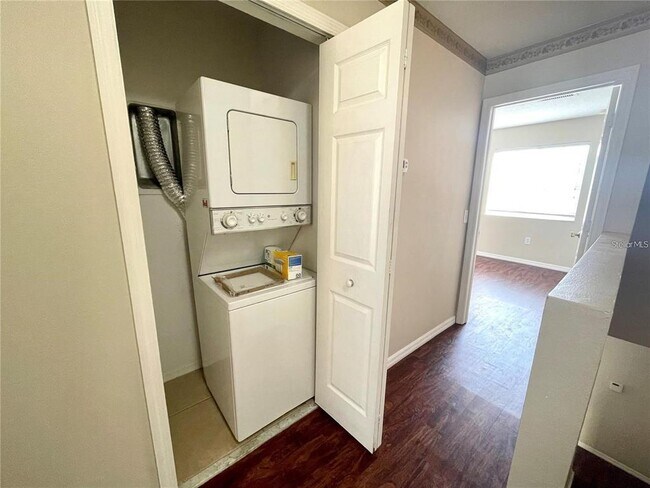 Building Photo - 8508 Brushleaf Way