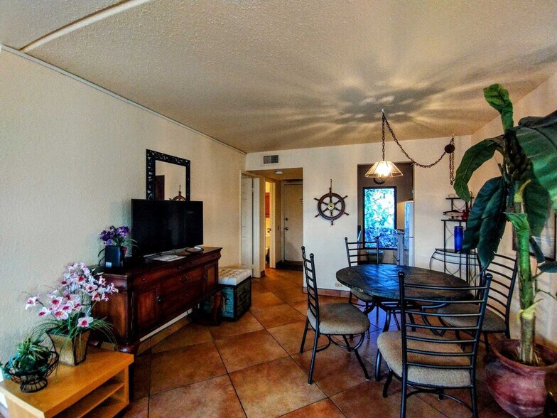 Primary Photo - 6403 Padre Blvd
