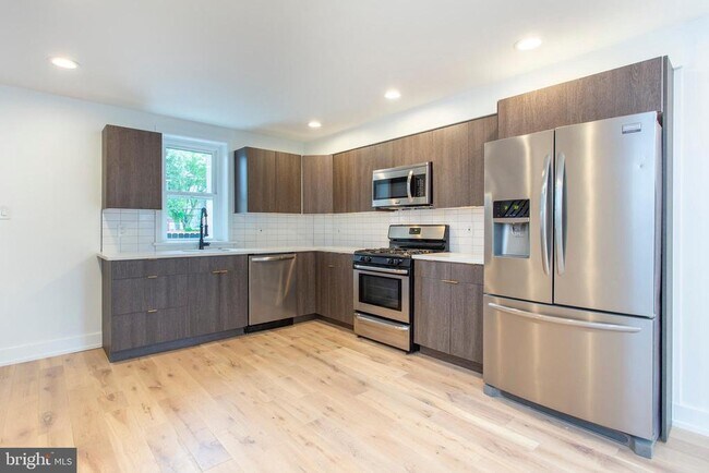 Building Photo - 2120 Ellsworth St