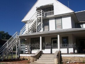 Building Photo - 1419 9th Ave