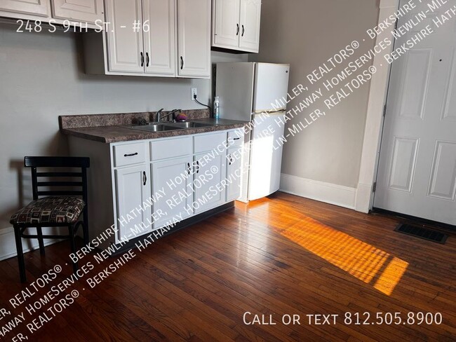 Building Photo - 2 Bedroom with All Utilities included Clos...