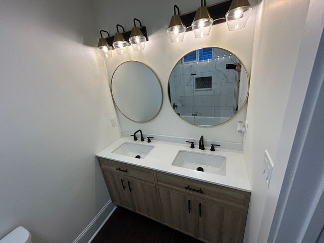 Building Photo - Available Soon! Ardmore WS, 4 Bedroom, 3 F...