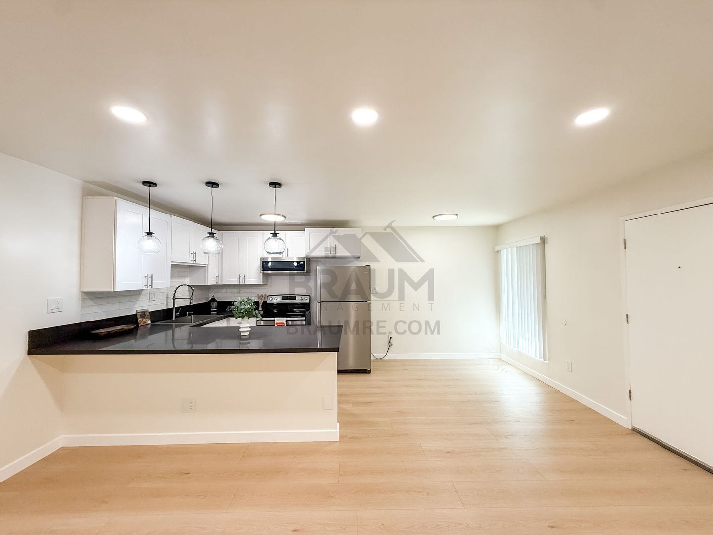 Building Photo - 5611 Fulcher Ave