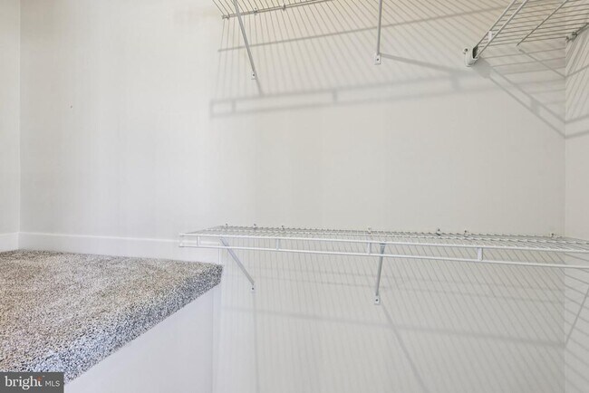 Building Photo - 9389 Edenderry Dr