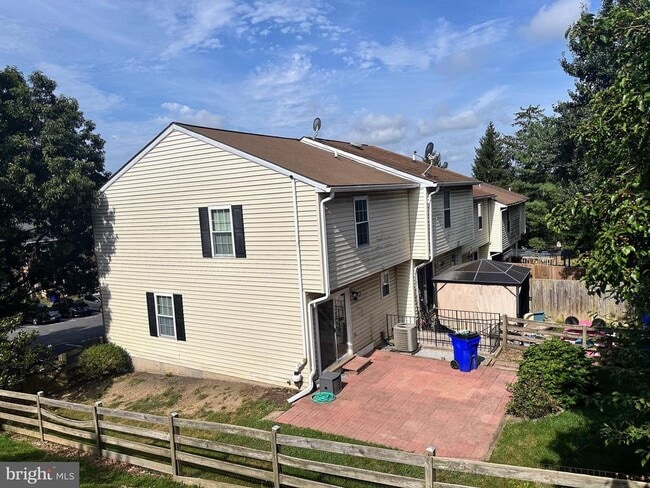 Building Photo - 101 S Oak Cliff Ct