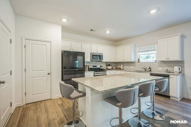 Building Photo - Spacious 4BR House in Acworth