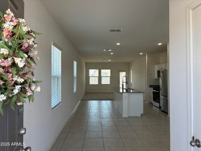 Building Photo - 20109 W Palo Verde Dr