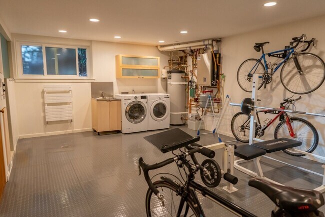 Building Photo - 3bd/1.5ba Burien House