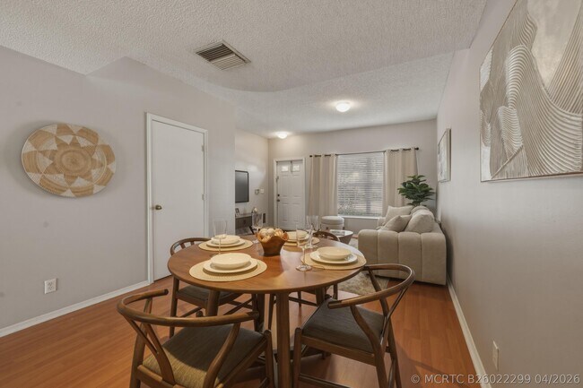 Building Photo - 16635 Hemingway Dr