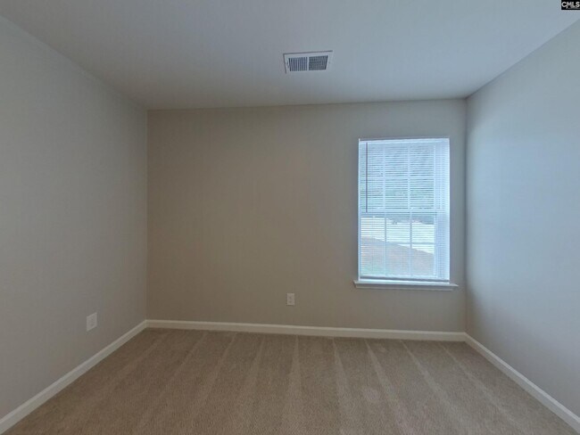 Building Photo - 33 Elmwood Blvd