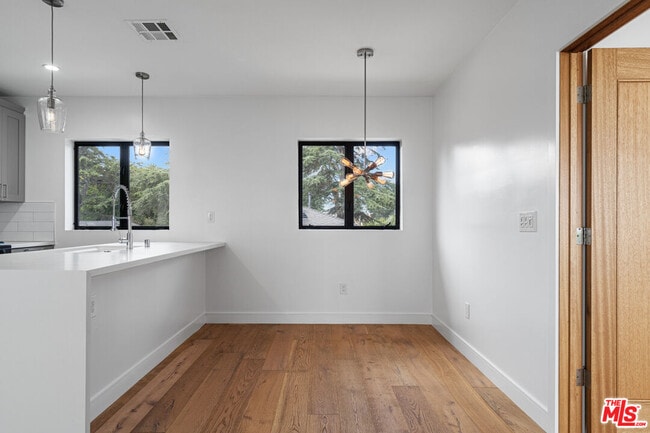 Building Photo - 4080 Van Buren Pl