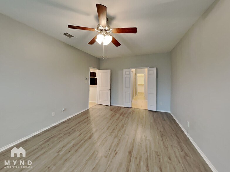Building Photo - 414 Jasmine Cir