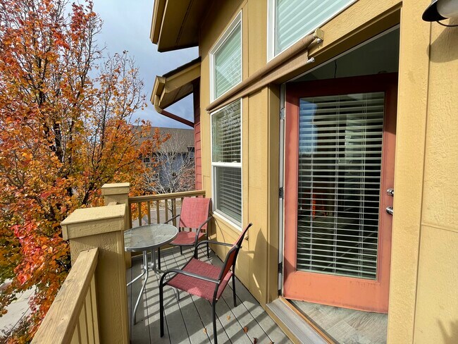 Deck - 9921 E 26th Ave