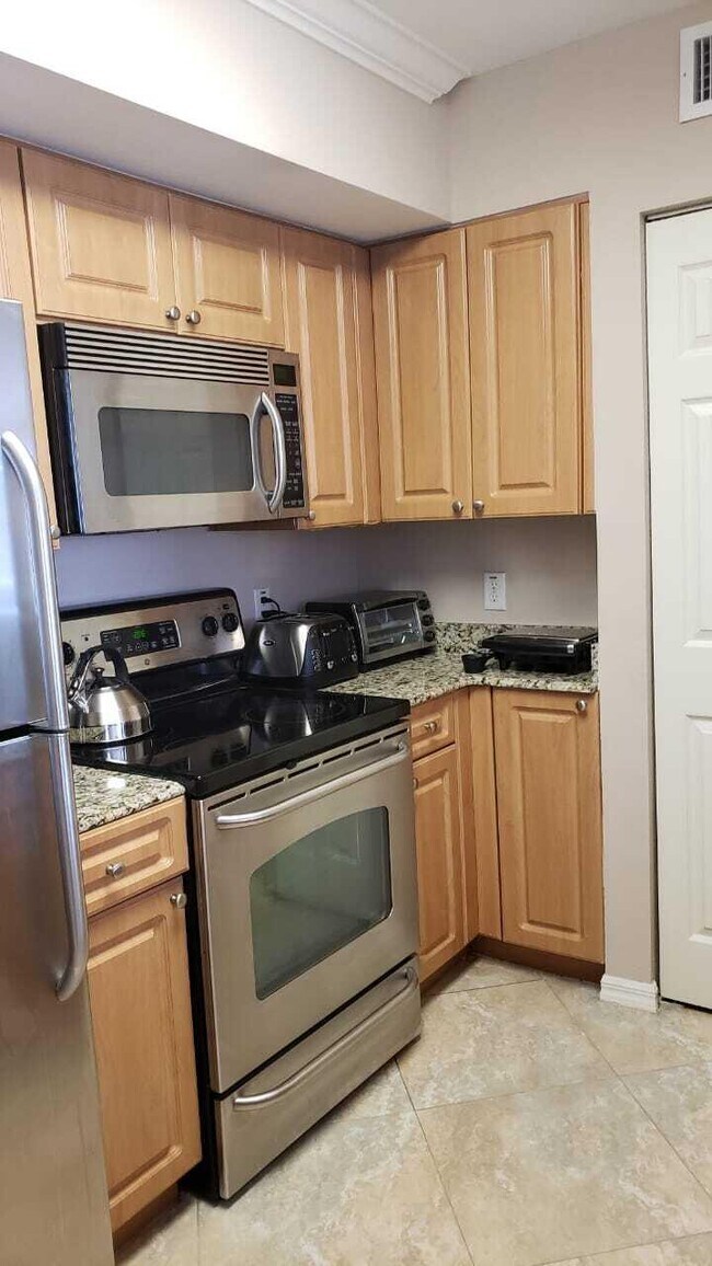 Building Photo - 6760 Heritage Grande