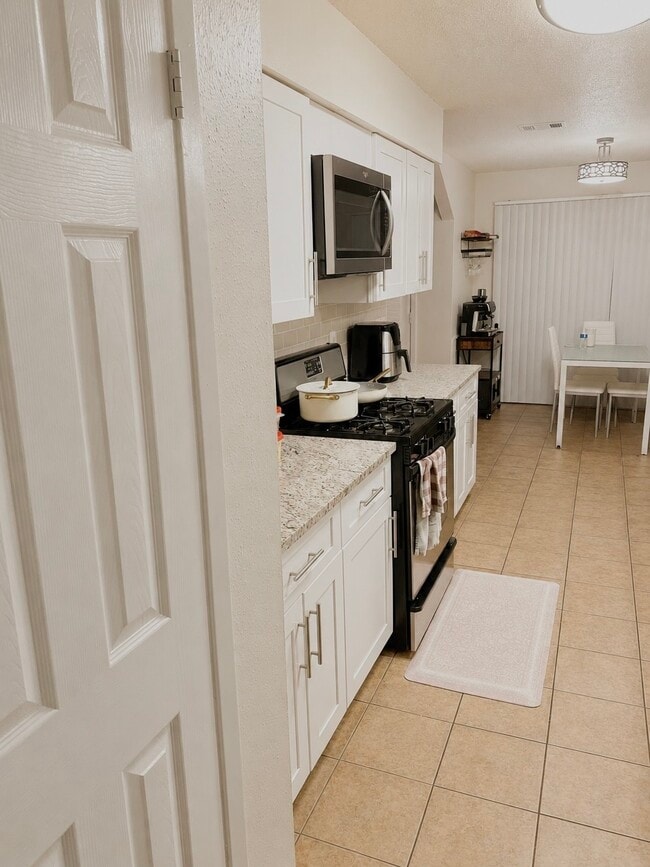 Building Photo - 7446 Soledad Dr