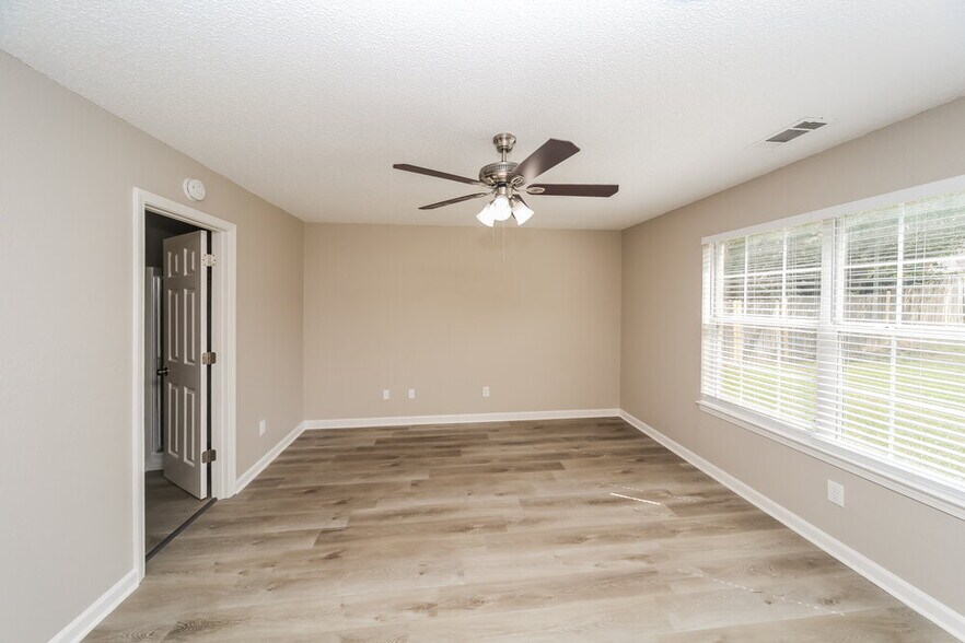Building Photo - 4915 Top Notch Loop