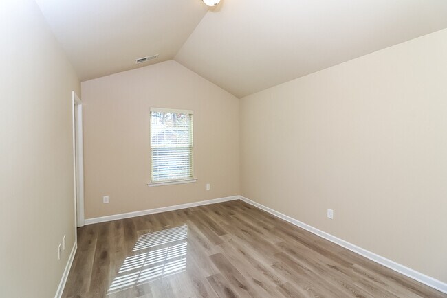 Building Photo - 360 Bandelier Cir