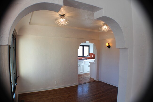 Building Photo - 3827 W Ave 42