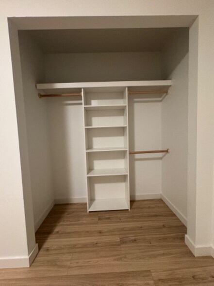 Building Photo - 297 Main St W