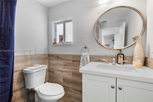 Building Photo - 7915 SW 23rd St