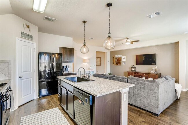 Building Photo - 185 Rafe Ct