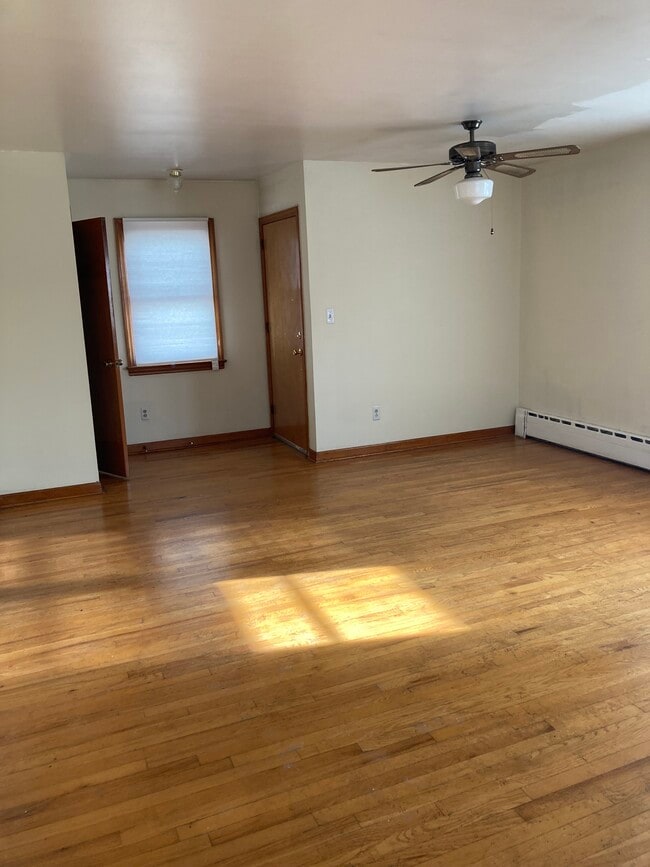 Building Photo - 253 N 15th St