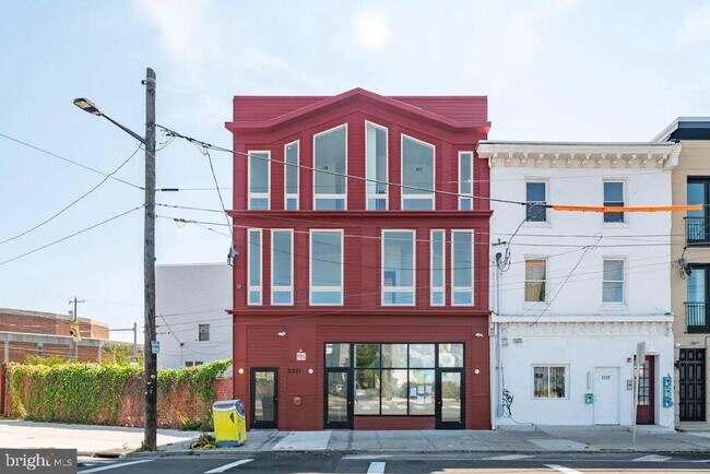 Building Photo - 2331 Frankford Ave