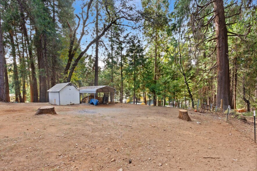 Building Photo - 2752 Douglas Fir Dr