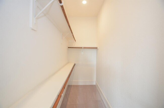 Building Photo - 4609 Nett St