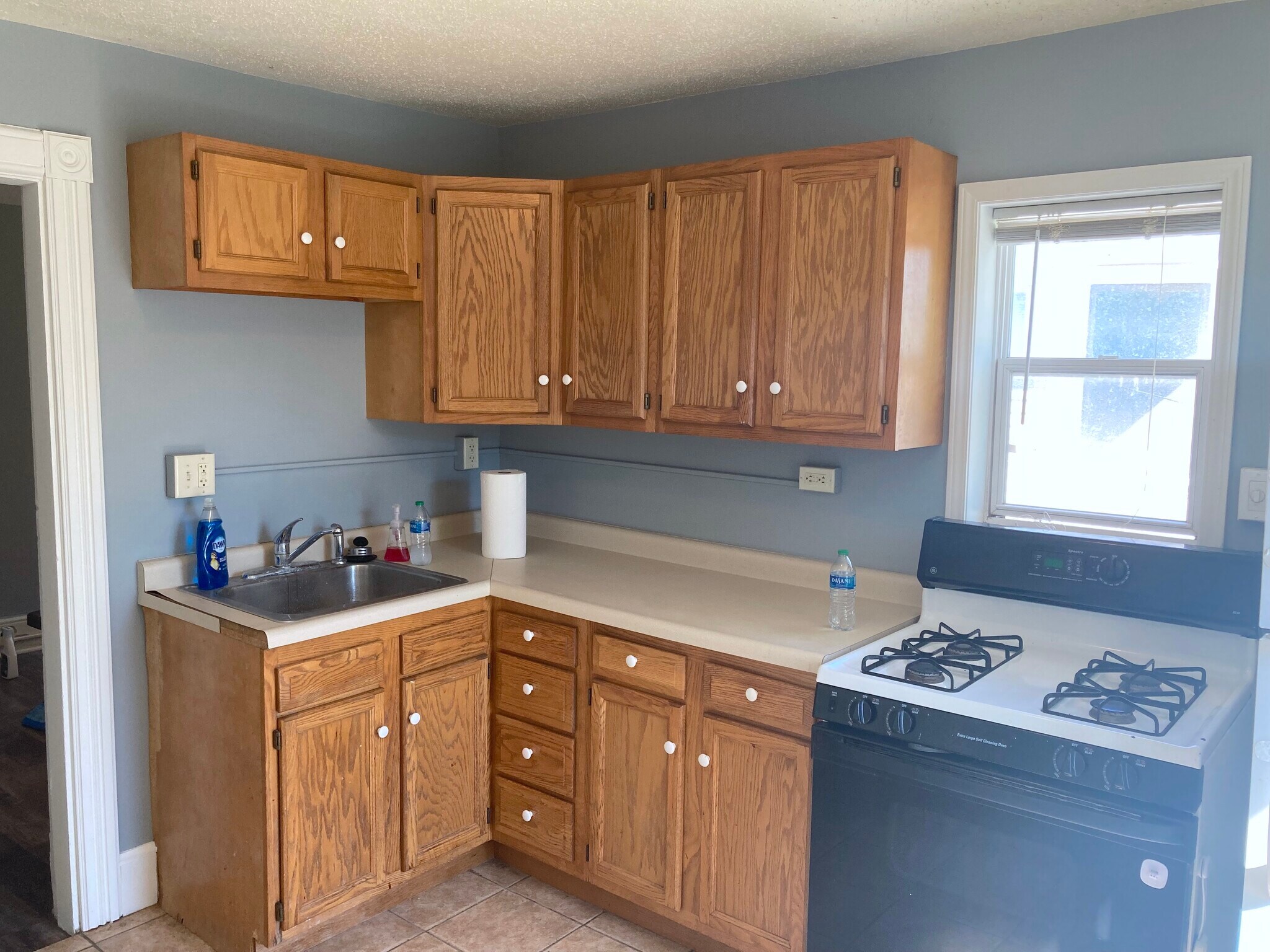 Building Photo - 205 E Sanborn St