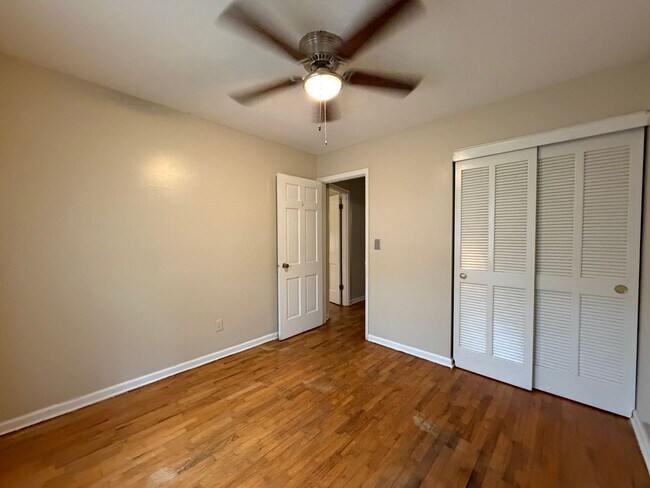 Building Photo - 19 Briarcliff Rd