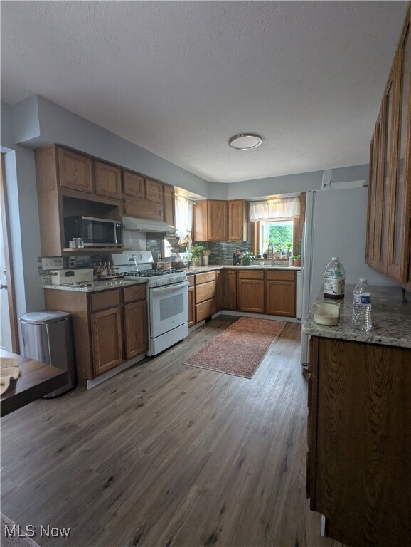 Primary Photo - 85 Maple Dr