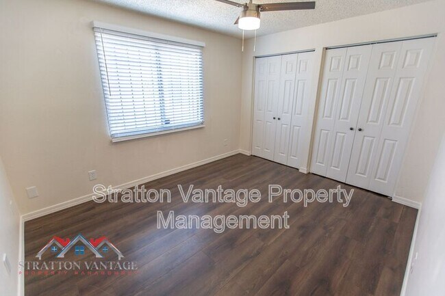 Building Photo - 3120 N 67th Ln